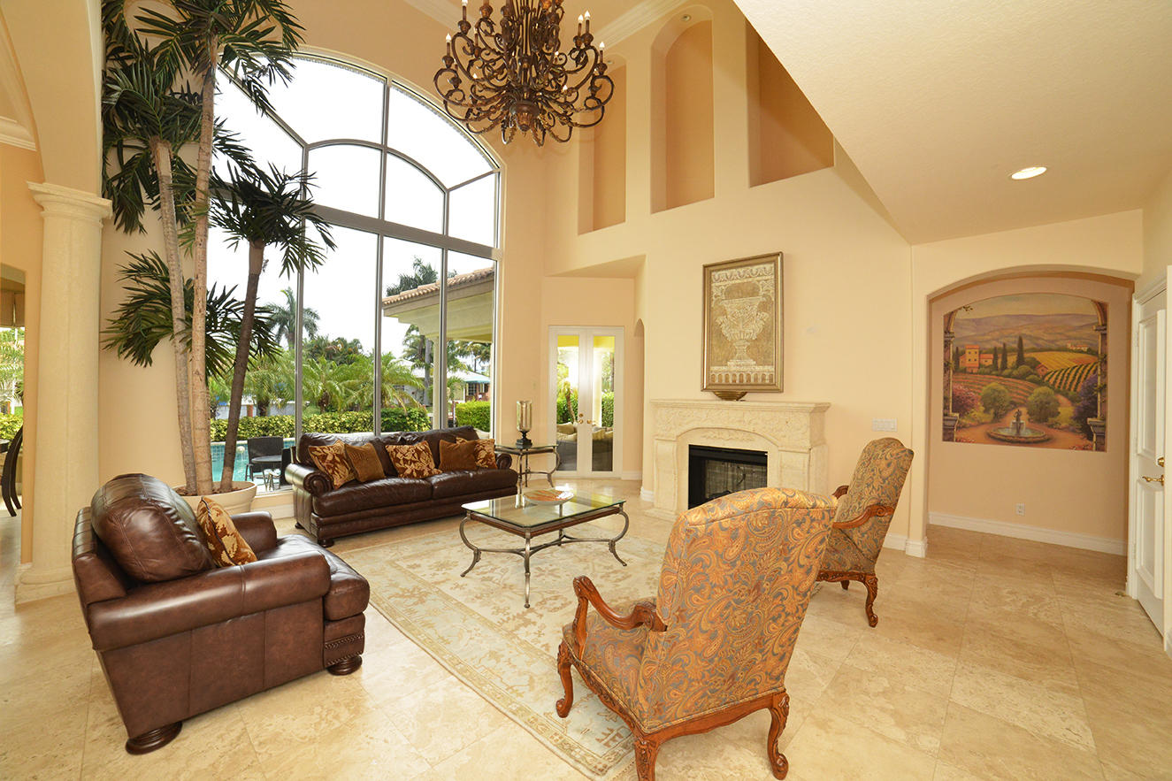 839 Coventry Street Boca Raton, FL 33487 - Photo 6 of 34 Living Room