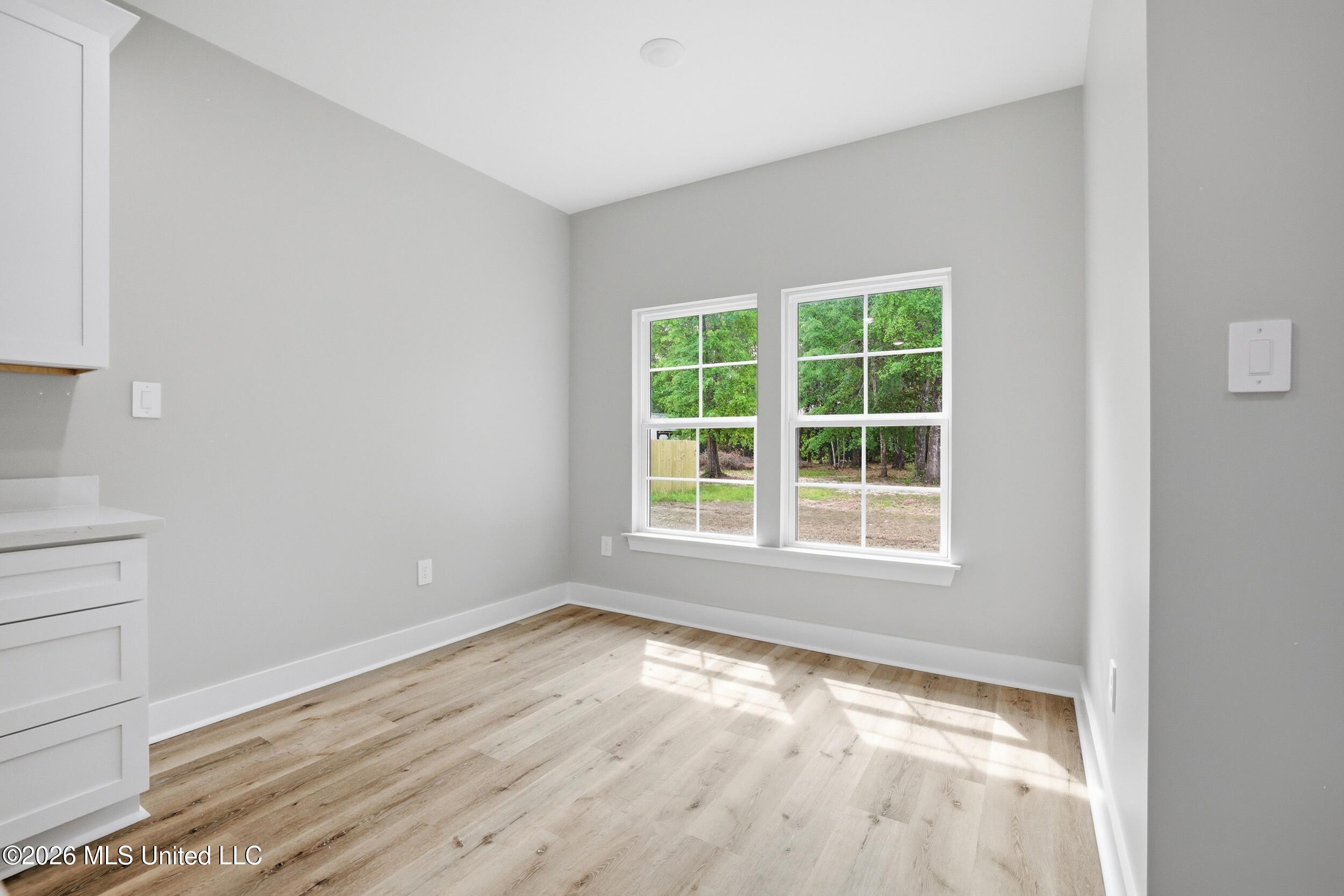 11080 Shorecrest Road Biloxi, MS 39532 - Photo 13 of 41 13_r6__0360