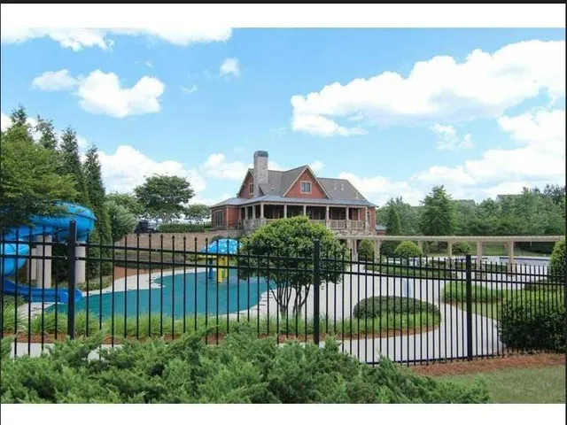 $2,800 | 4595 A Essen Lane, Cumming, GA 30041