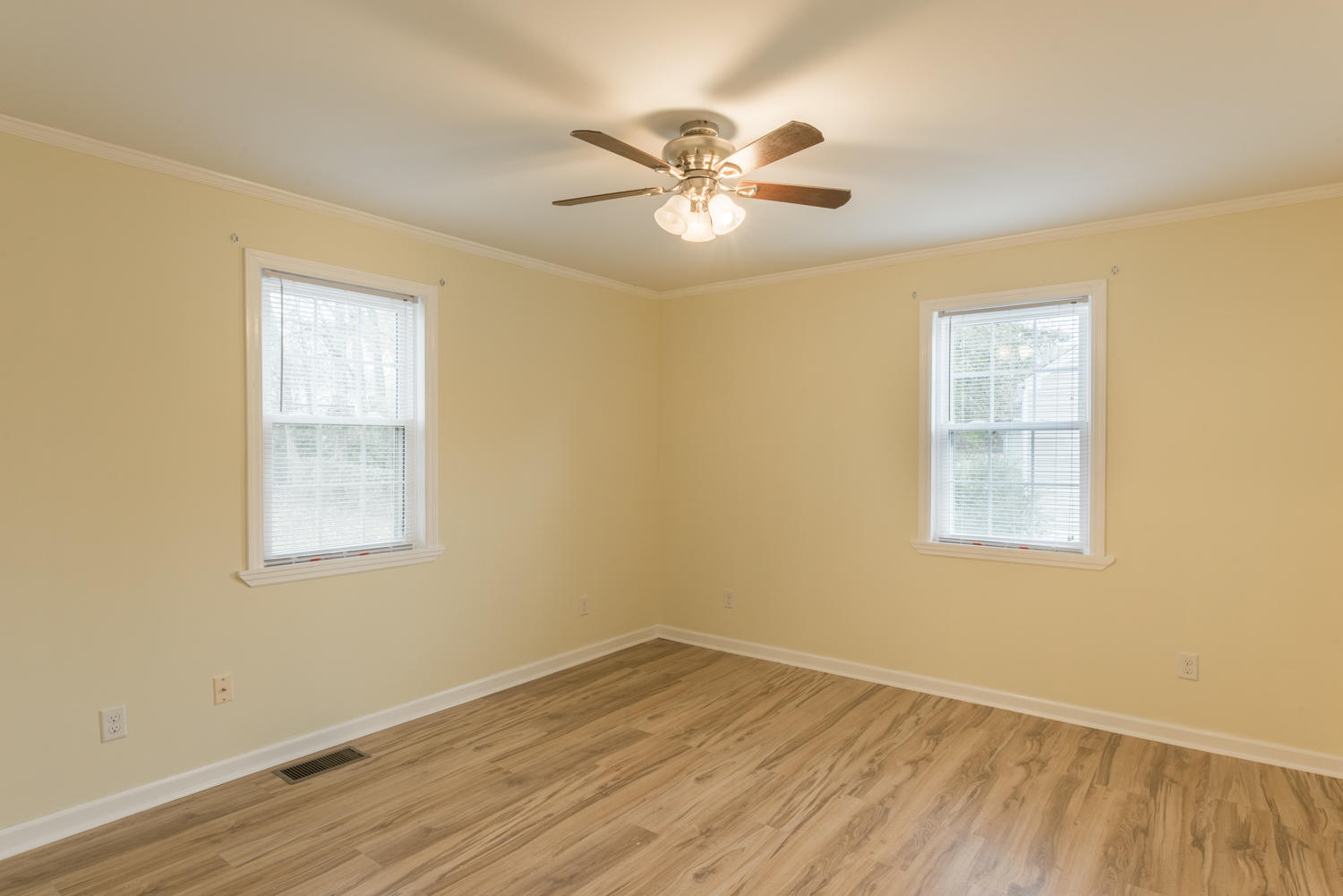 801 South Moore Road Chattanooga, TN 37412 - Photo 8 of 14 801_S_Moore_Rd_21