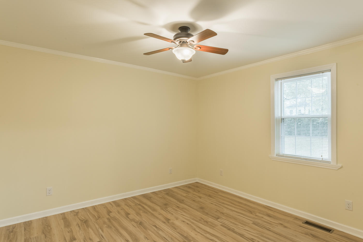 801 South Moore Road Chattanooga, TN 37412 - Photo 9 of 14 801_S_Moore_Rd_22