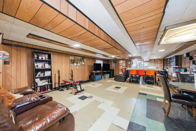 $189,999 | 7846 South Maryland Avenue, Chicago, IL 60619