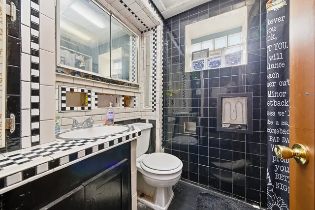 $189,999 | 7846 South Maryland Avenue, Chicago, IL 60619