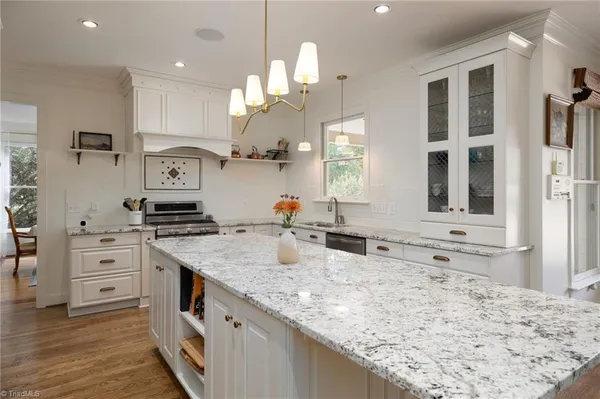 $900,000 | 7011 Mustang Court, Summerfield, NC 27358