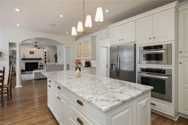 $900,000 | 7011 Mustang Court, Summerfield, NC 27358