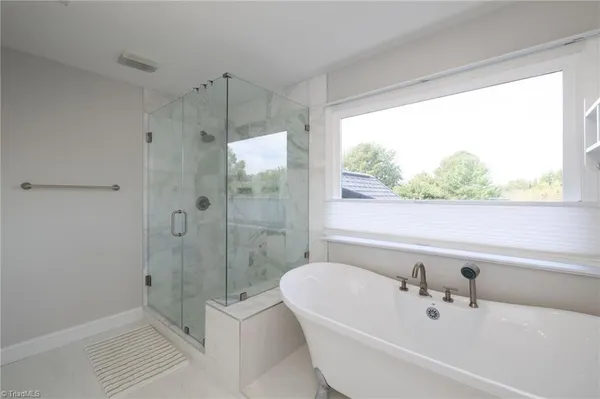 $900,000 | 7011 Mustang Court, Summerfield, NC 27358