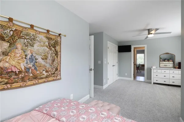 $900,000 | 7011 Mustang Court, Summerfield, NC 27358