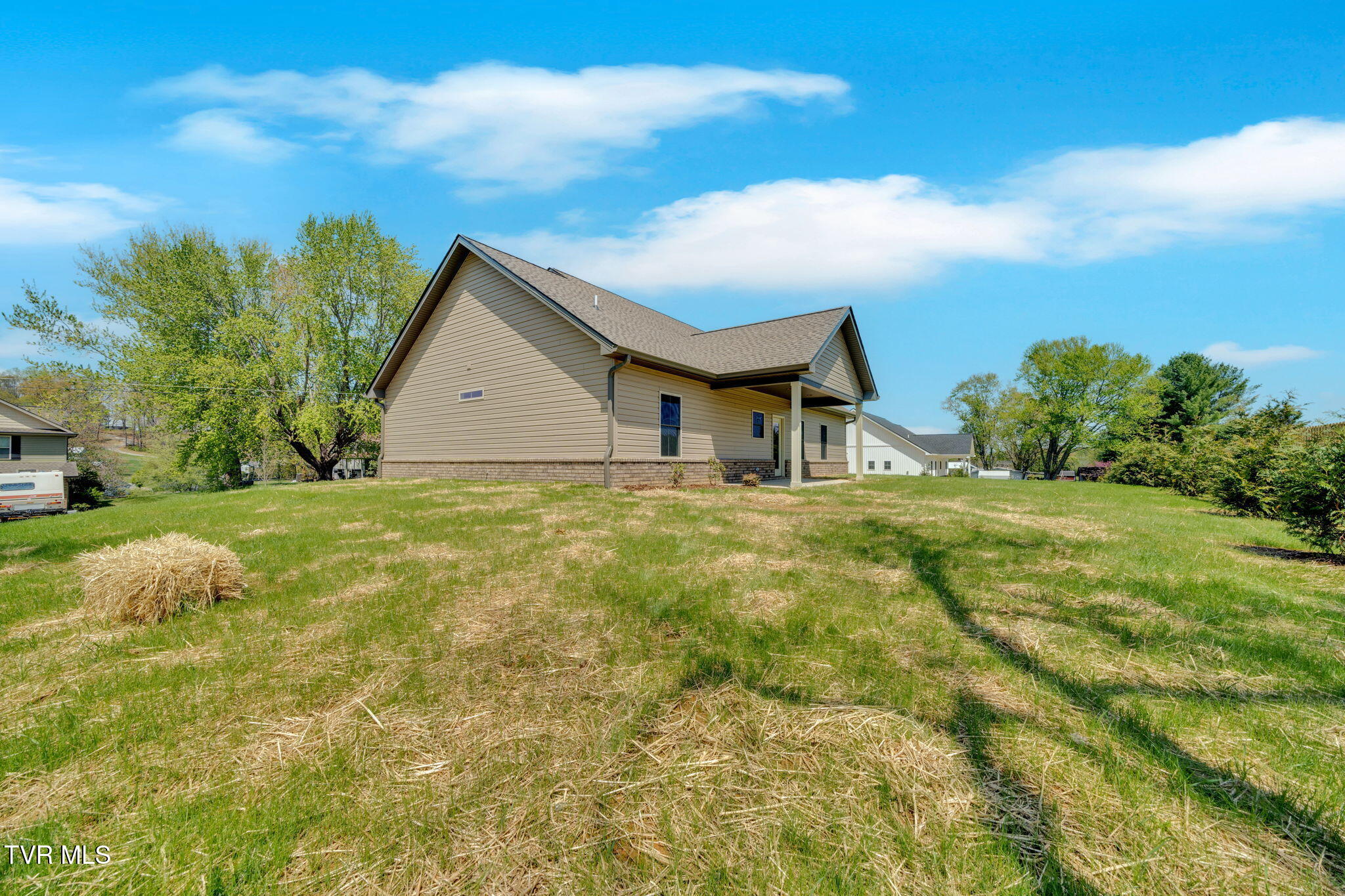 1113 Cherry Ridge Road Jonesborough, TN 37659 - Photo 27 of 38 35-web-or-mls-DSC09970