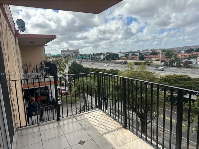 $2,000 | 1990 West 56th Street, Unit 1407, Hialeah, FL 33012