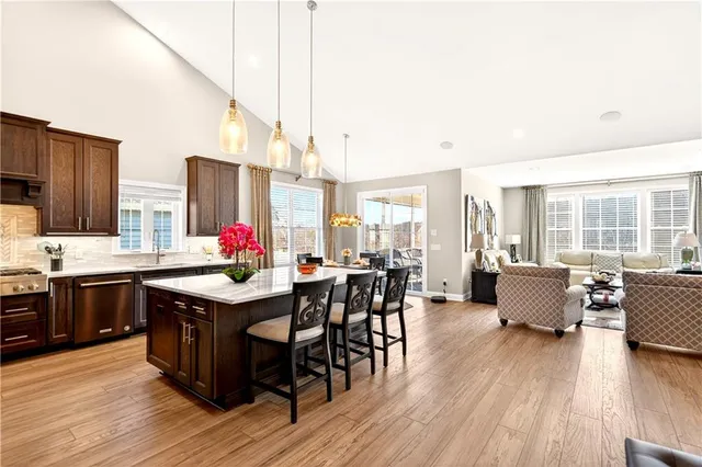 $1,200,000 | 129 Liberty Boulevard, Canonsburg, PA 15317