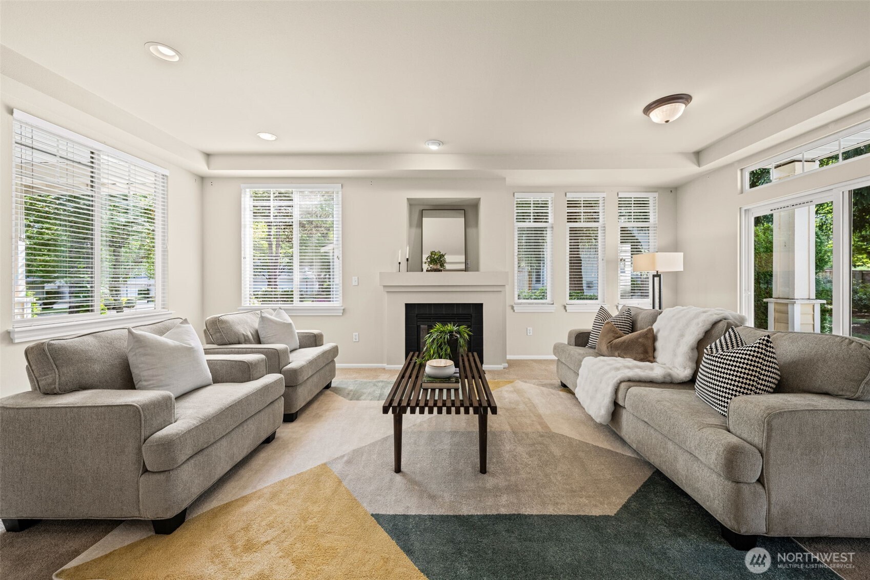 10939 Southeast 187th Lane Renton, WA 98055 - Photo 4 of 25 Gallery Image 4