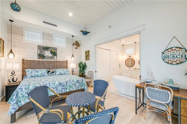 $697,000 | 600 Center N Port, Unit 17, Port Aransas, TX 78373