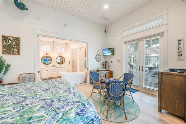 $697,000 | 600 Center N Port, Unit 17, Port Aransas, TX 78373