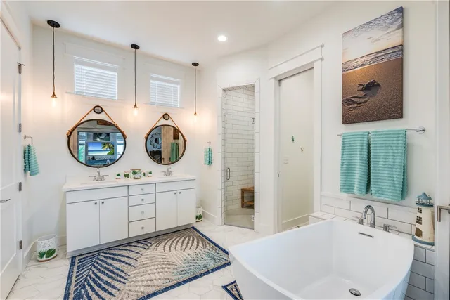 $697,000 | 600 Center N Port, Unit 17, Port Aransas, TX 78373