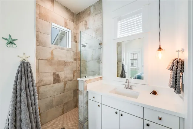 $697,000 | 600 Center N Port, Unit 17, Port Aransas, TX 78373