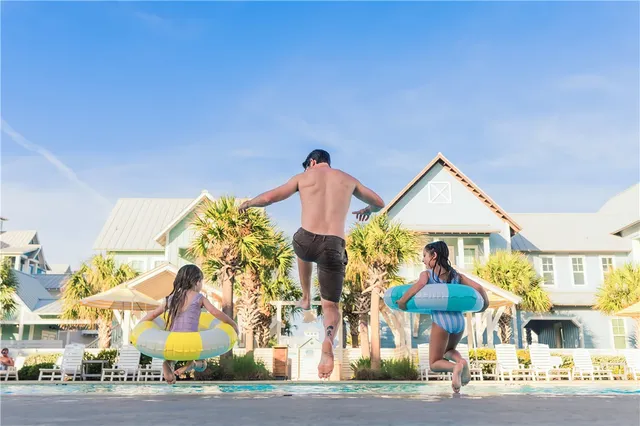 $697,000 | 600 Center N Port, Unit 17, Port Aransas, TX 78373