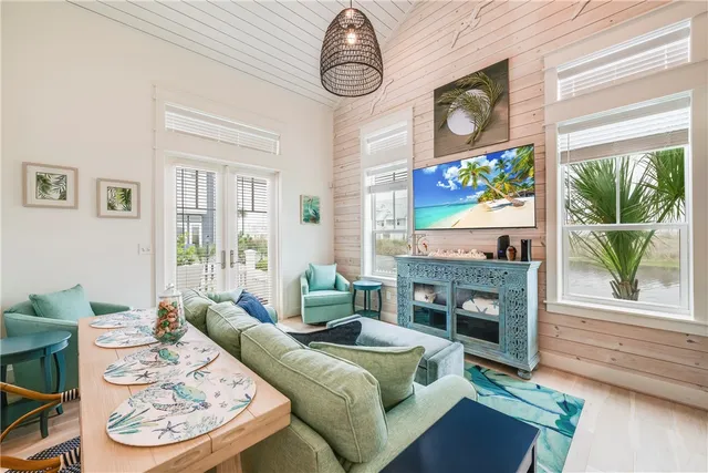 $697,000 | 600 Center N Port, Unit 17, Port Aransas, TX 78373