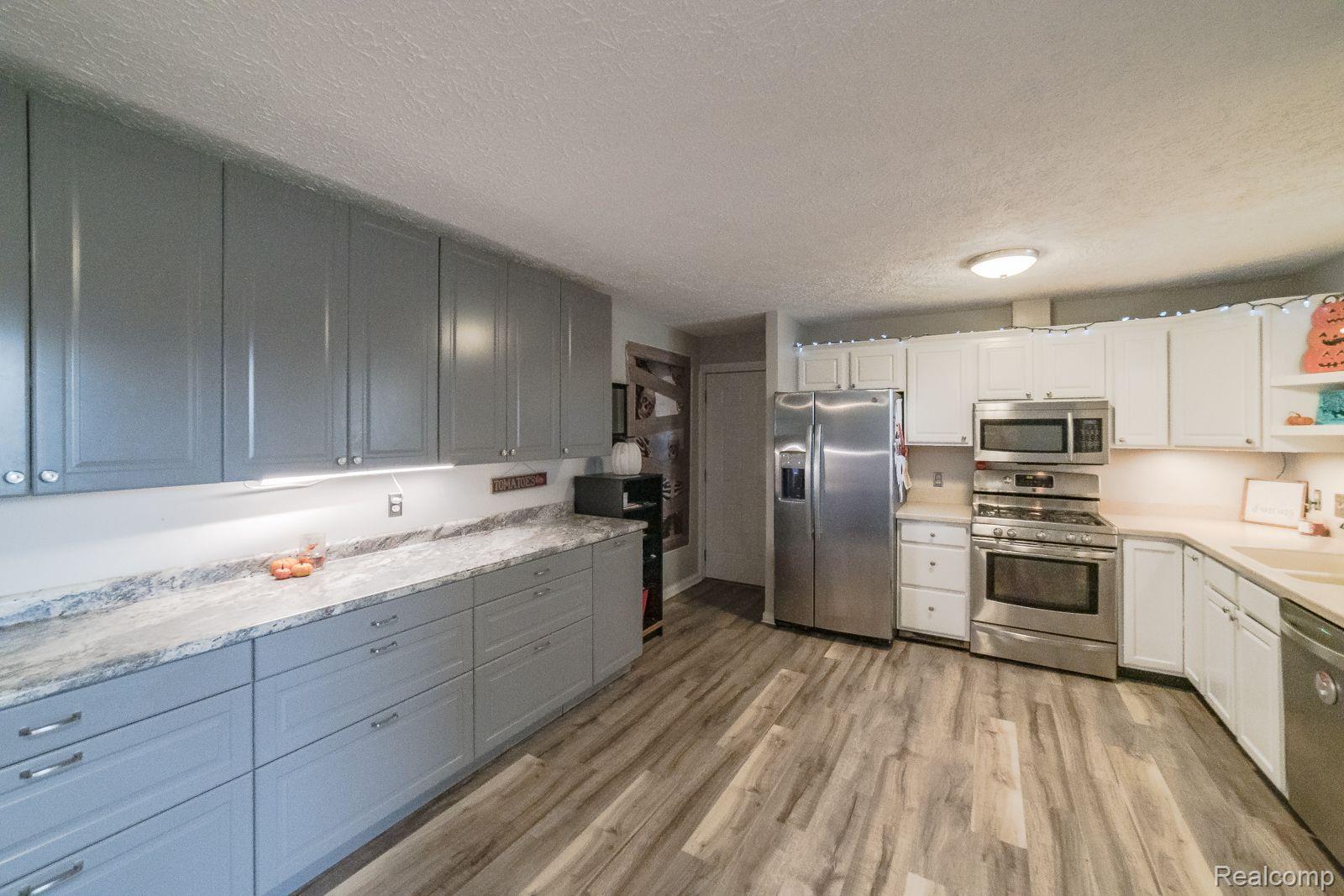 6070 Ford Road Commerce Township, MI 48382 - Photo 13 of 81 Gallery Image 13