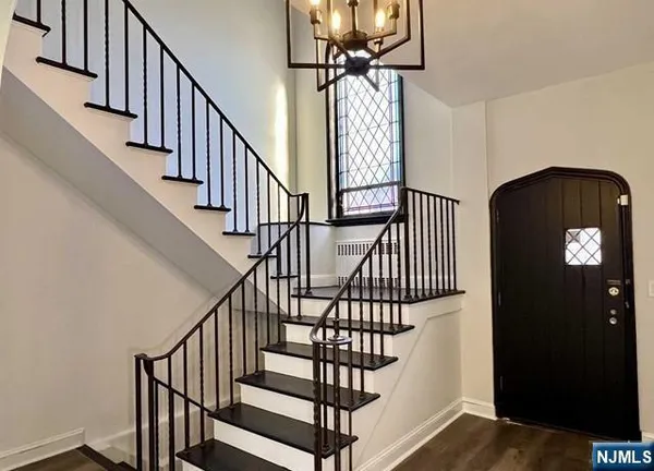$1,425,000 | 695 Palisade Avenue, Cliffside Park, NJ 07010