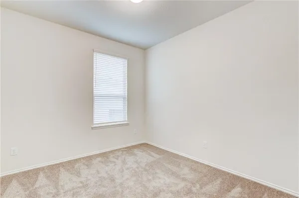 $1,750 | 412 Ibis Falls Loop, Jarrell, TX 76537