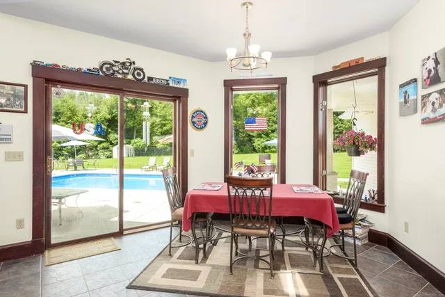 $975,000 | 180 Jericho Road, Pomfret, CT 06259