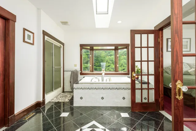 $975,000 | 180 Jericho Road, Pomfret, CT 06259