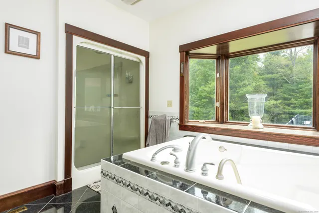 $975,000 | 180 Jericho Road, Pomfret, CT 06259