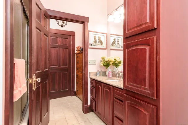 $975,000 | 180 Jericho Road, Pomfret, CT 06259