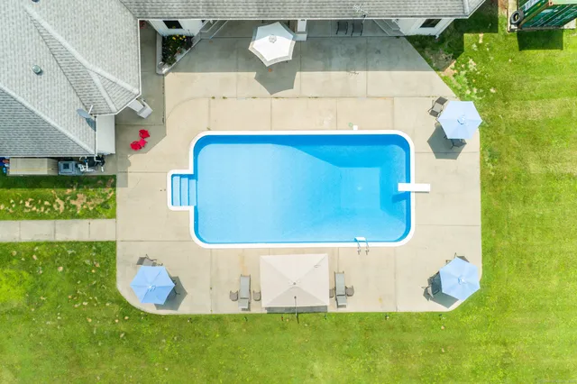 $975,000 | 180 Jericho Road, Pomfret, CT 06259