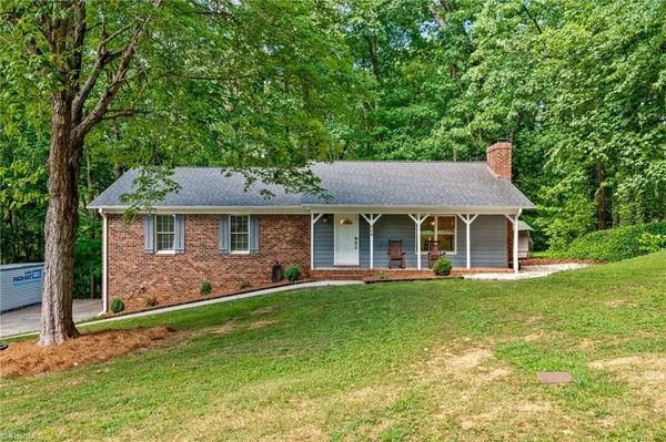 $375,000 | 464 Lansdowne Place, Winston-Salem, NC 27107