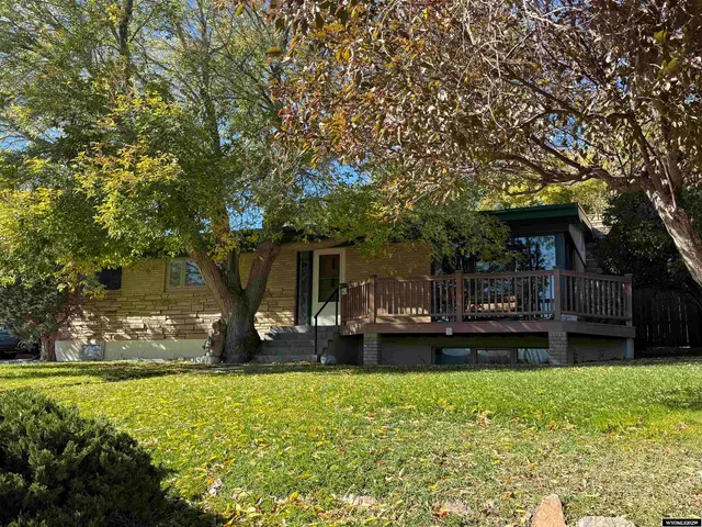 $395,000 | 1604 California Street, Rawlins, WY 82301