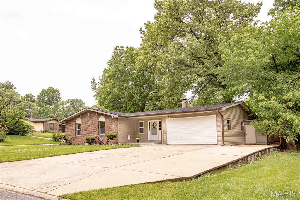 415 Montbrook Drive O'Fallon, MO 63366 - Photo 2 of 50