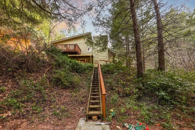 $474,900 | 19563 Roaring Brook Way, Lakehead, CA 96051