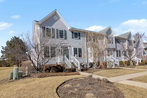 $375,000 | 2047 Swan Lane, Batavia, IL 60510