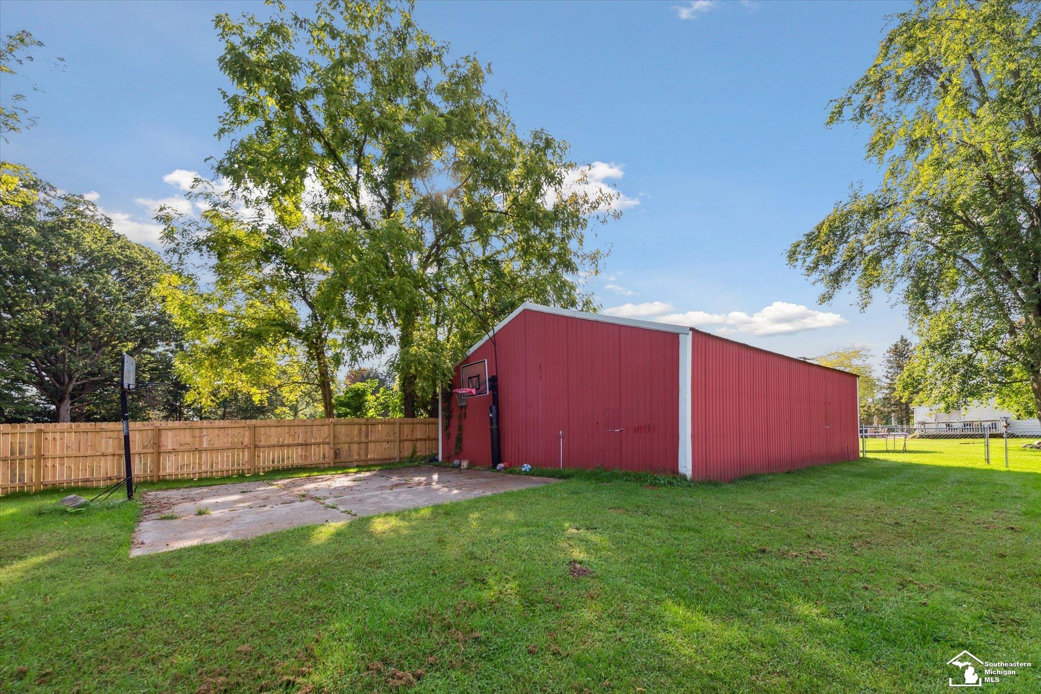 475 Carleton Rockwood Road Carleton, MI 48117 - Photo 16 of 24 50122274-15.JPG