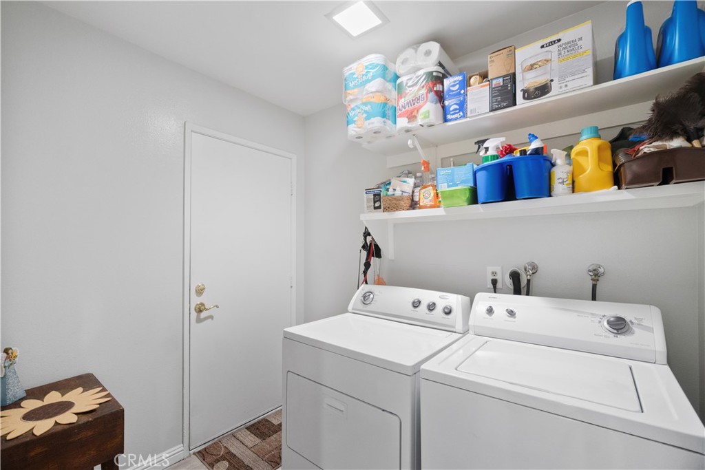 2671 Condor Circle Corona, CA 92882 - Photo 36 of 44 a utility room with dryer and washer