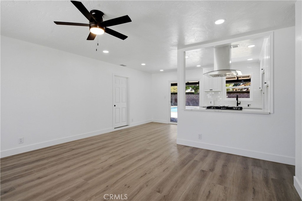 8774 Jo Jo Way Riverside, CA 92503 - Photo 8 of 57