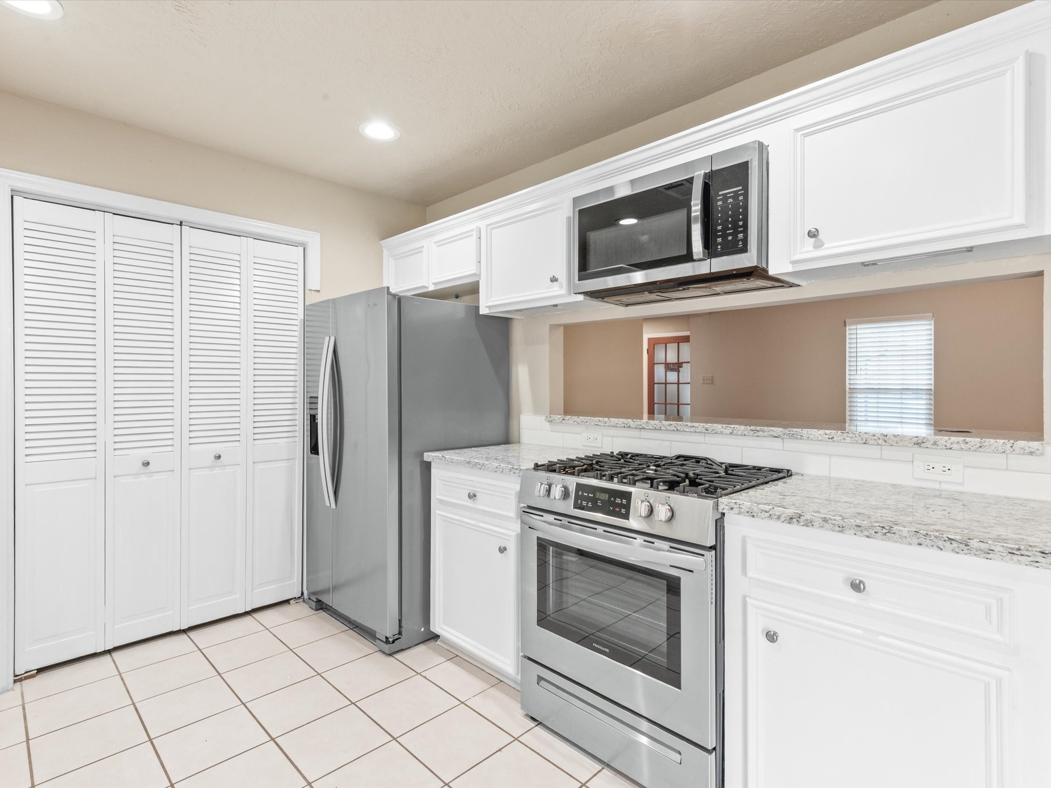 9811 Charter Ridge Drive Houston, TX 77070 - Photo 12 of 30