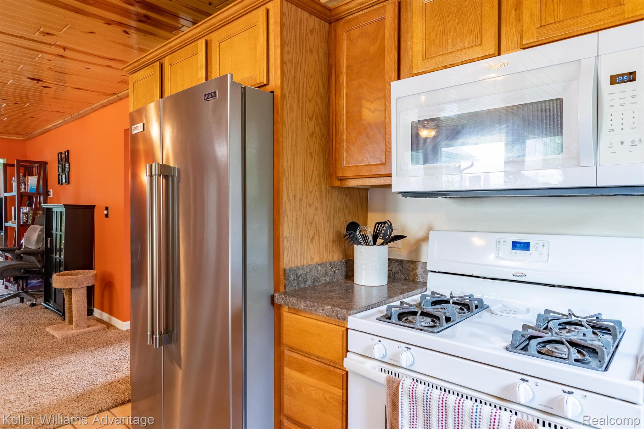 9180 Riverside Drive Brighton, MI 48116 - Photo 13 of 36 Gallery Image 13