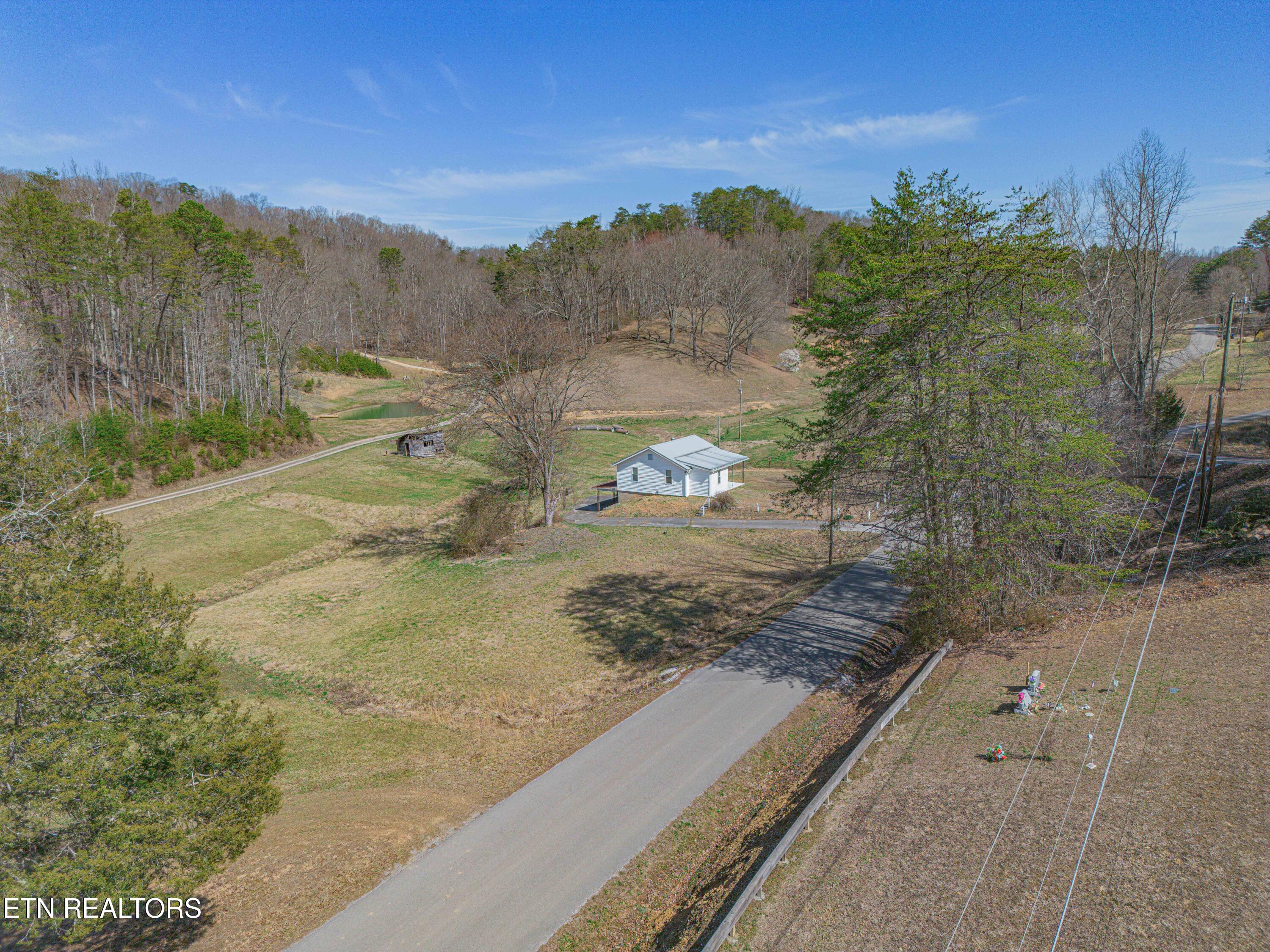 214 Foust Hollow Road Heiskell, TN 37754 - Photo 4 of 20 foust-hollow-45