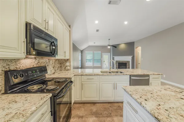$2,300 | 13715 Cypresswood Crossing Boulevard, Houston, TX 77070