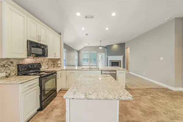 $2,300 | 13715 Cypresswood Crossing Boulevard, Houston, TX 77070