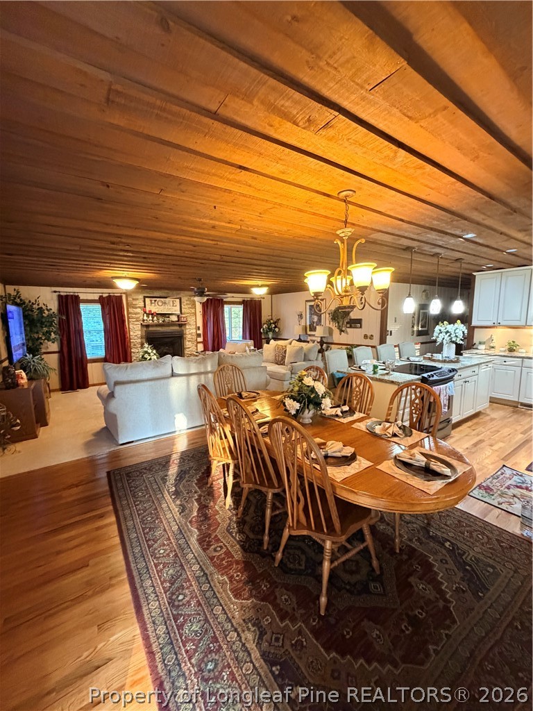 823 Abbott Road Henderson, NC 27537 - Photo 5 of 20 GREAT ROOM/ENTRANCE