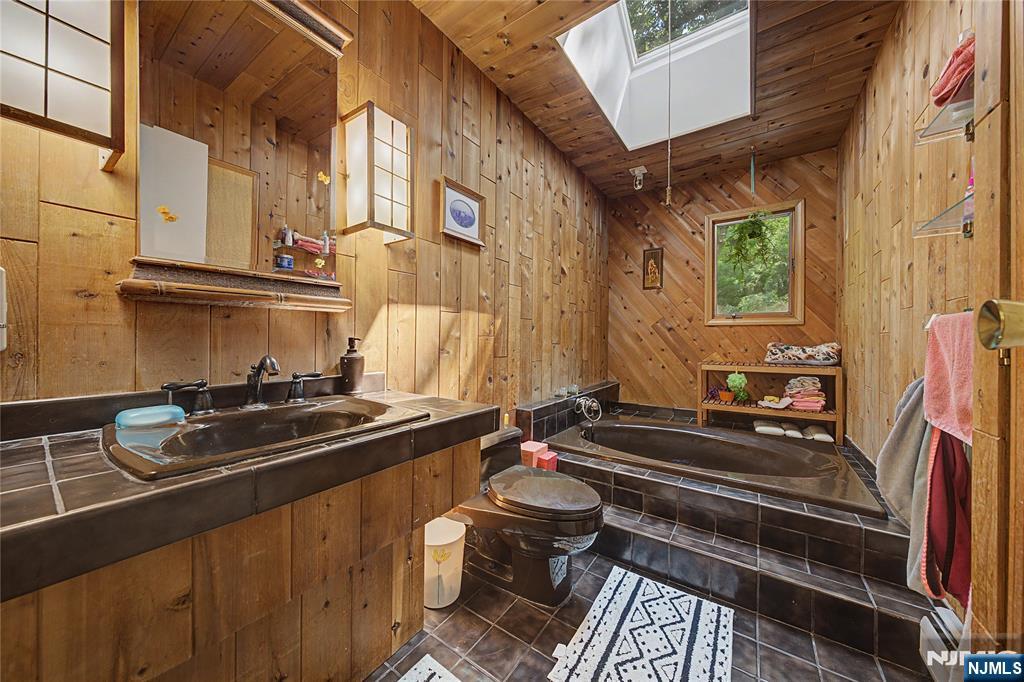451 West Brook Road Ringwood, NJ 07456 - Photo 19 of 33 Gallery Image 19