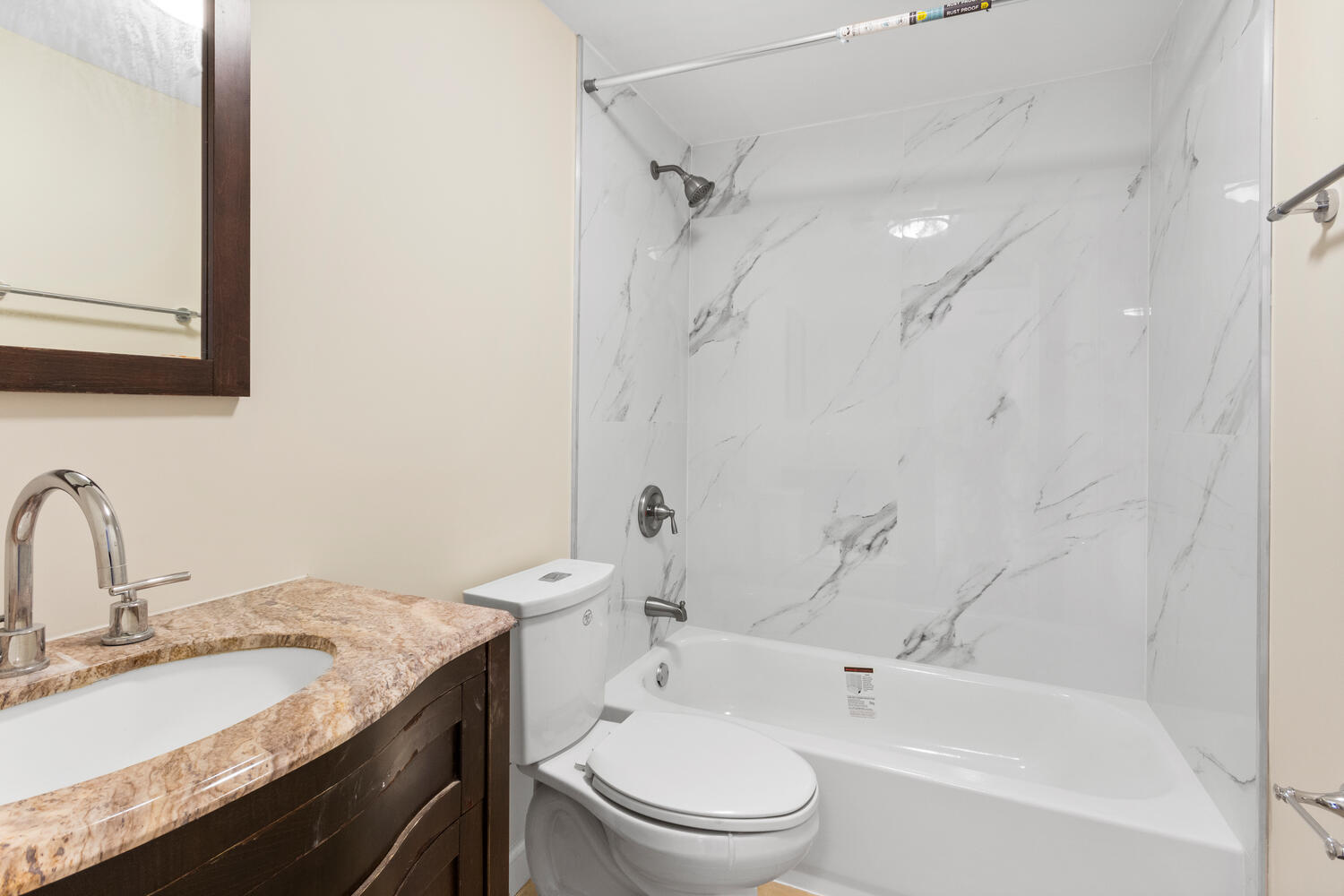 8871 Southwest 6th Street Miami, FL 33174 - Photo 9 of 9 8871 SW 6th St-large-021-019-Bathroom-15