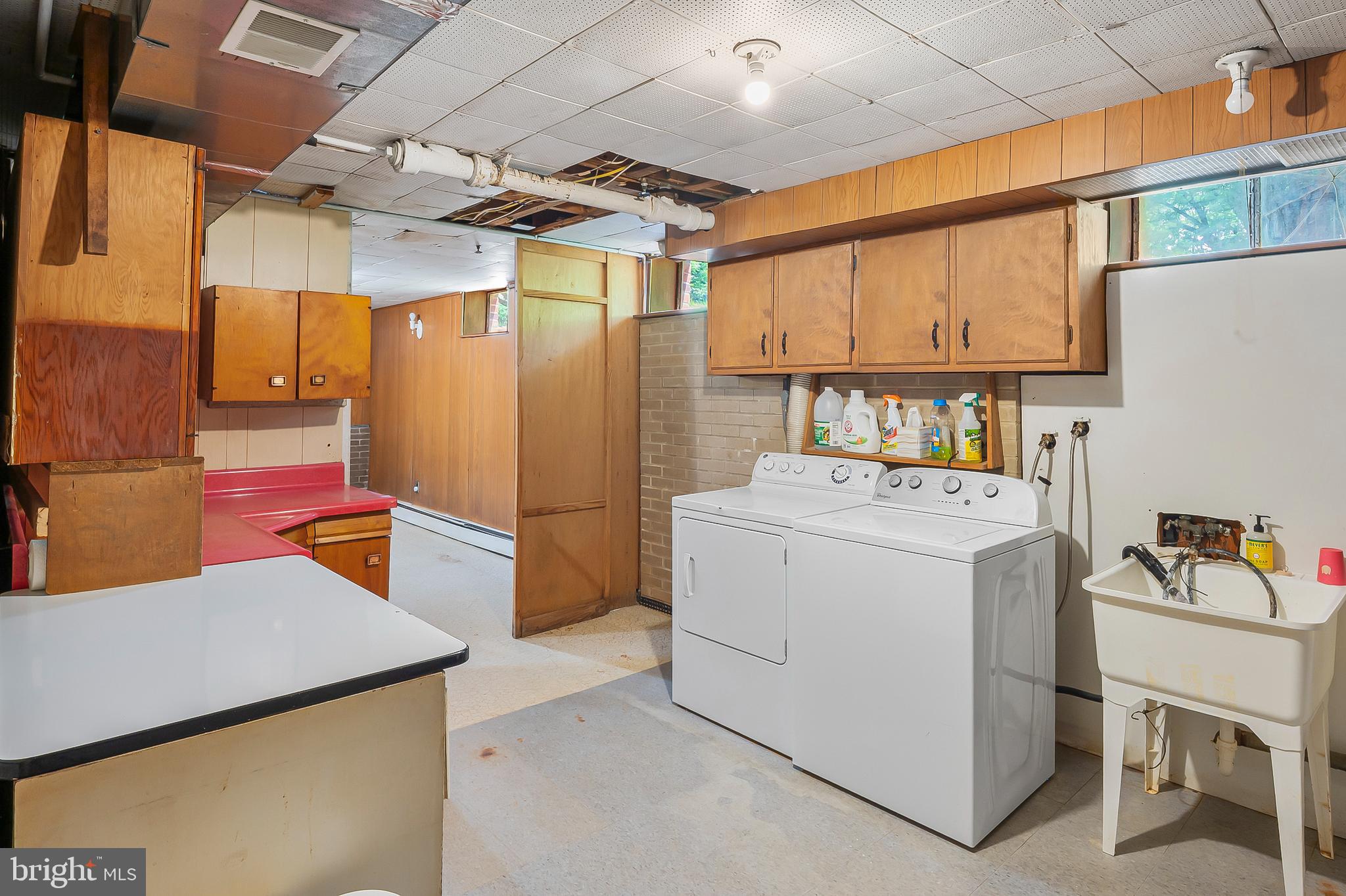 211 Hillendale Avenue Baltimore, MD 21227 - Photo 31 of 38 Laundry Area