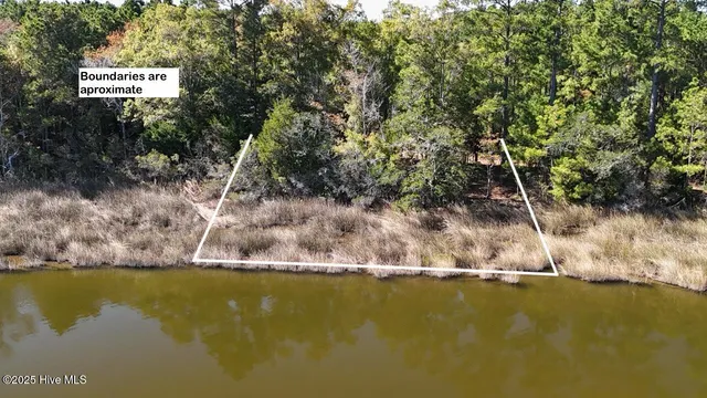 $104,900 | 327 Garbacon Drive, Beaufort, NC 28516