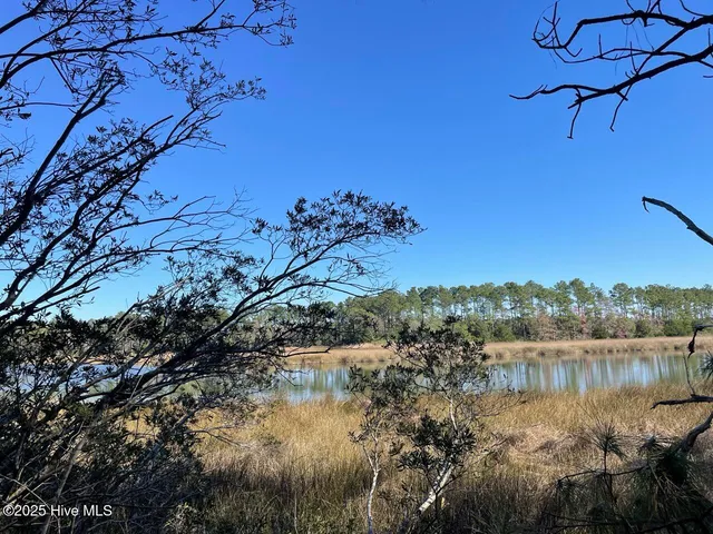 $104,900 | 327 Garbacon Drive, Beaufort, NC 28516