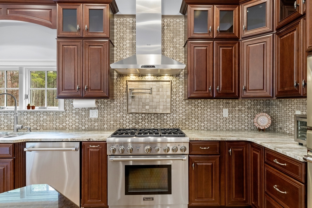 9 Janice Avenue North Reading, MA 01864 - Photo 14 of 41