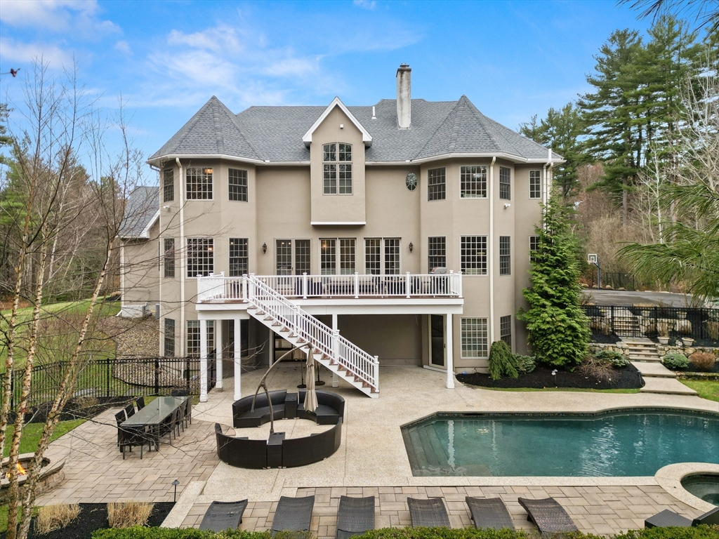 9 Janice Avenue North Reading, MA 01864 - Photo 4 of 41